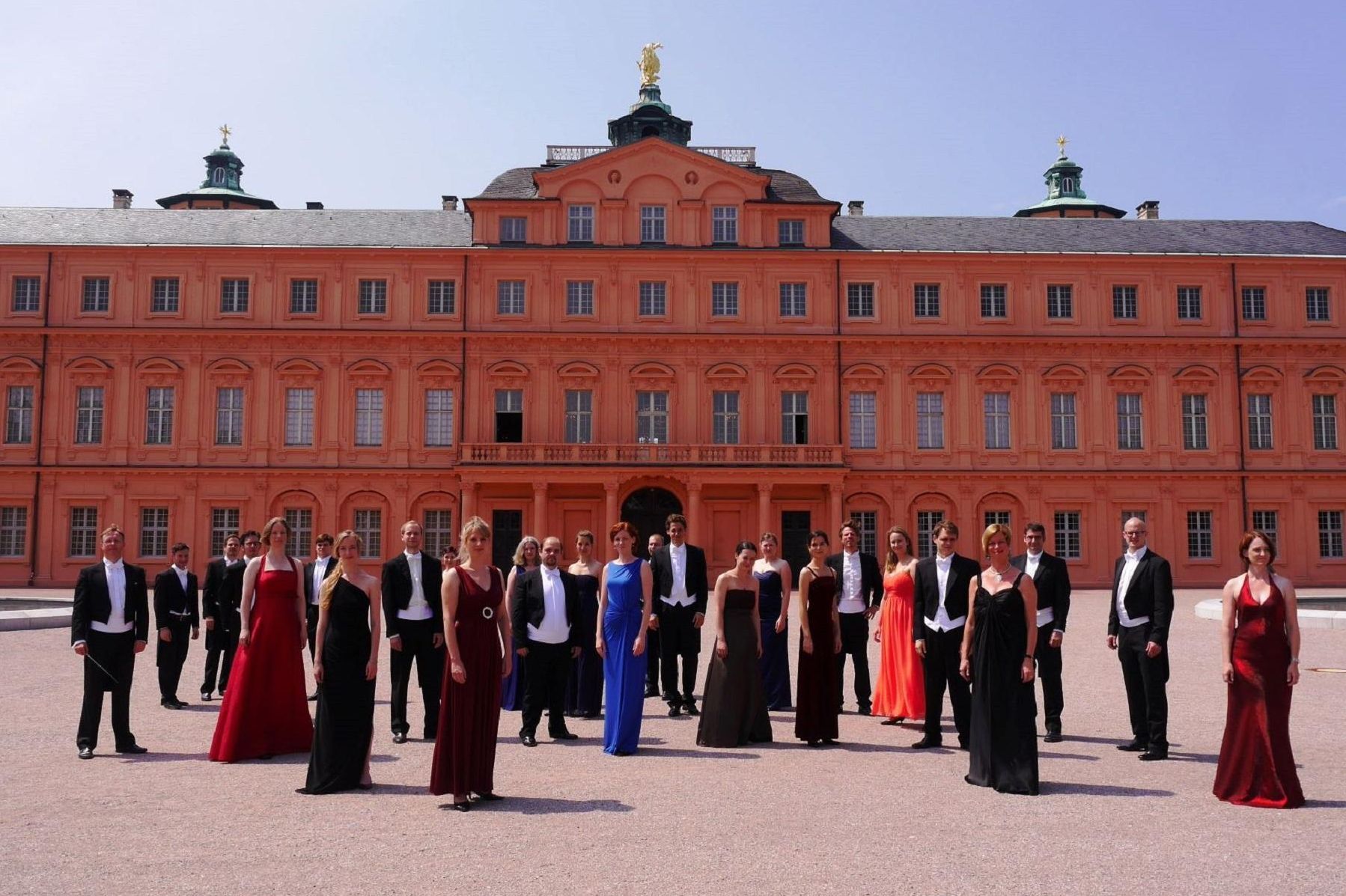 Residenzschloss Rastatt, das Vocalensemble Rastatt vor der Gartenfront 