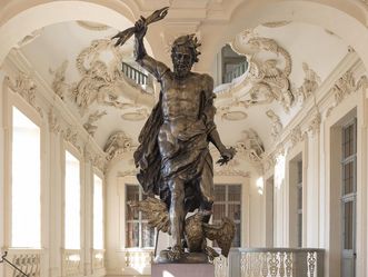 Residenzschloss Rastatt, Vorraum zum Ahnensaal, Statue des Jupiters