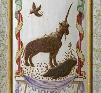 Braunes Einhorn und Vogel, bemalter Eckpilaster im Lackkabinett, Residenzschloss Rastatt