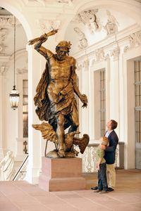 Residenzschloss Rastatt, Statue des Jupiter im Treppenhaus