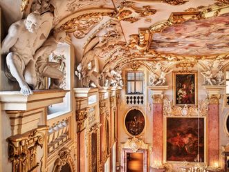 Residenzschloss Rastatt, Ahnensaal, gefesselte Türken